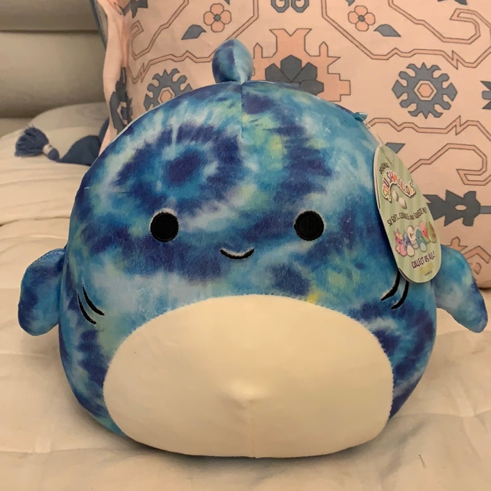 Luther 8 inch squishmallow